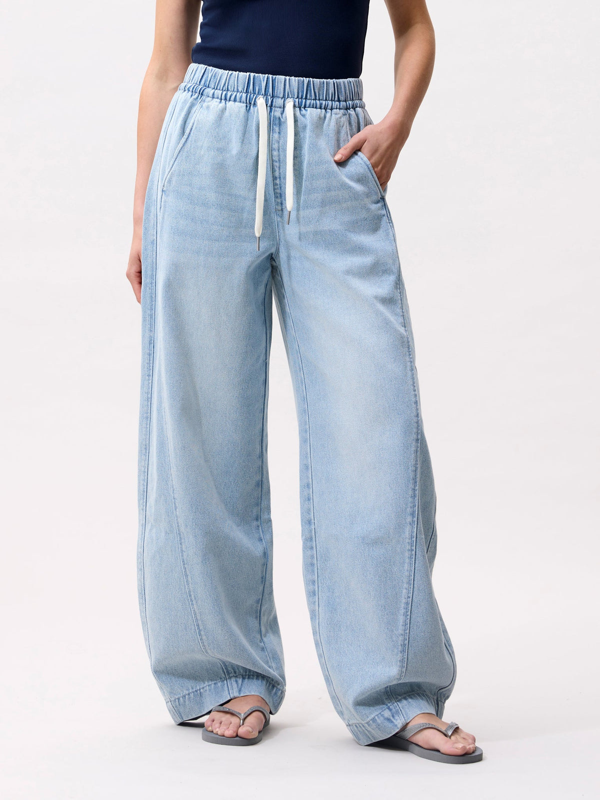 Barrel Fit Jogger Light Blue