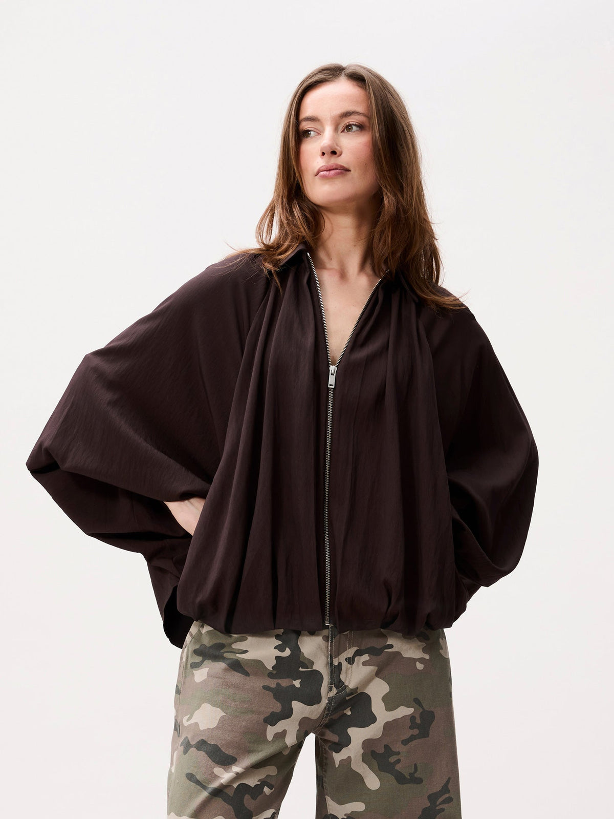 Catwalk Junkie Draped blouse Dark Cacao