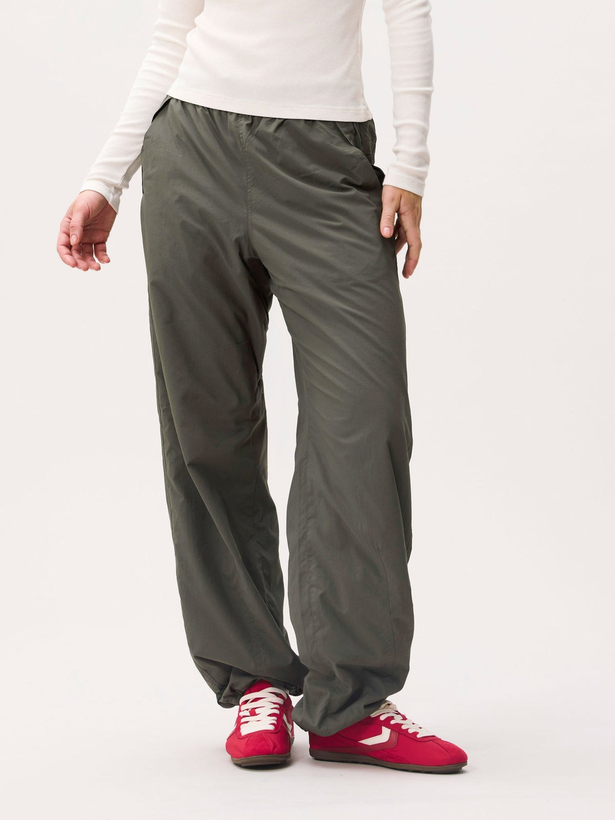 Catwalk Junkie Parachute trousers with fleece inside Green