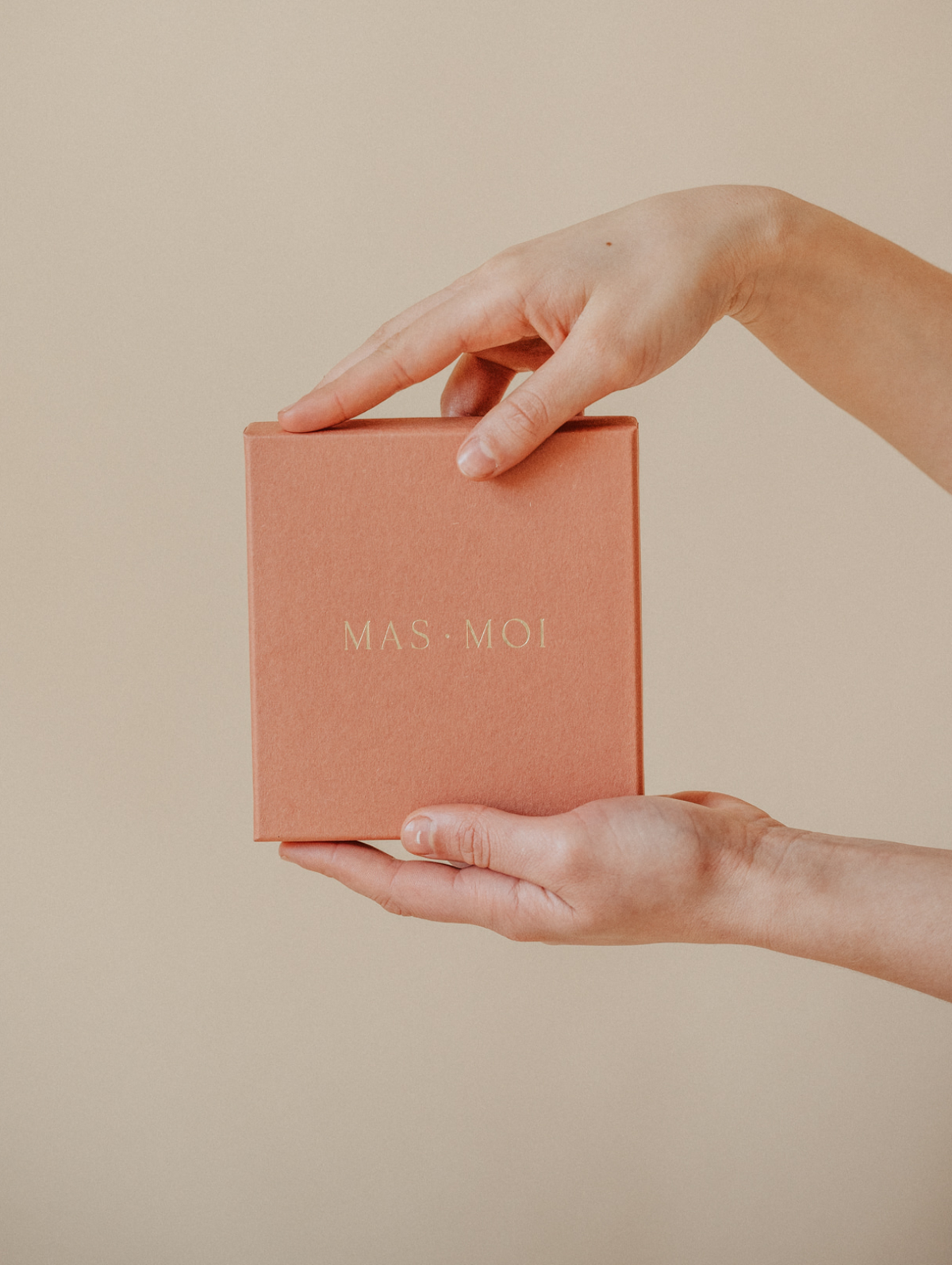 Masmoi Massage Pearls Bouquet Floral